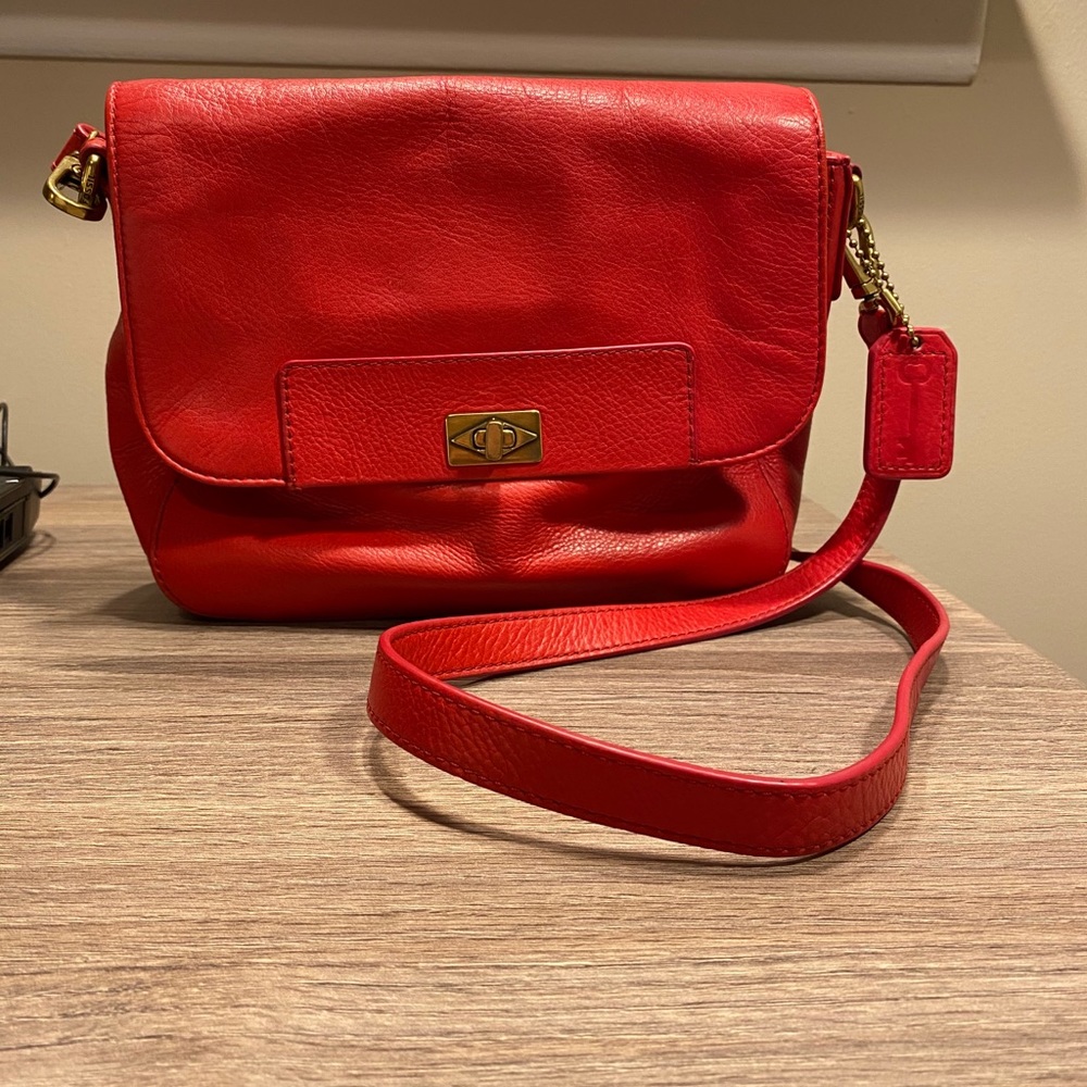 Fossil Sydney Red Leather Turnlock Crossbody